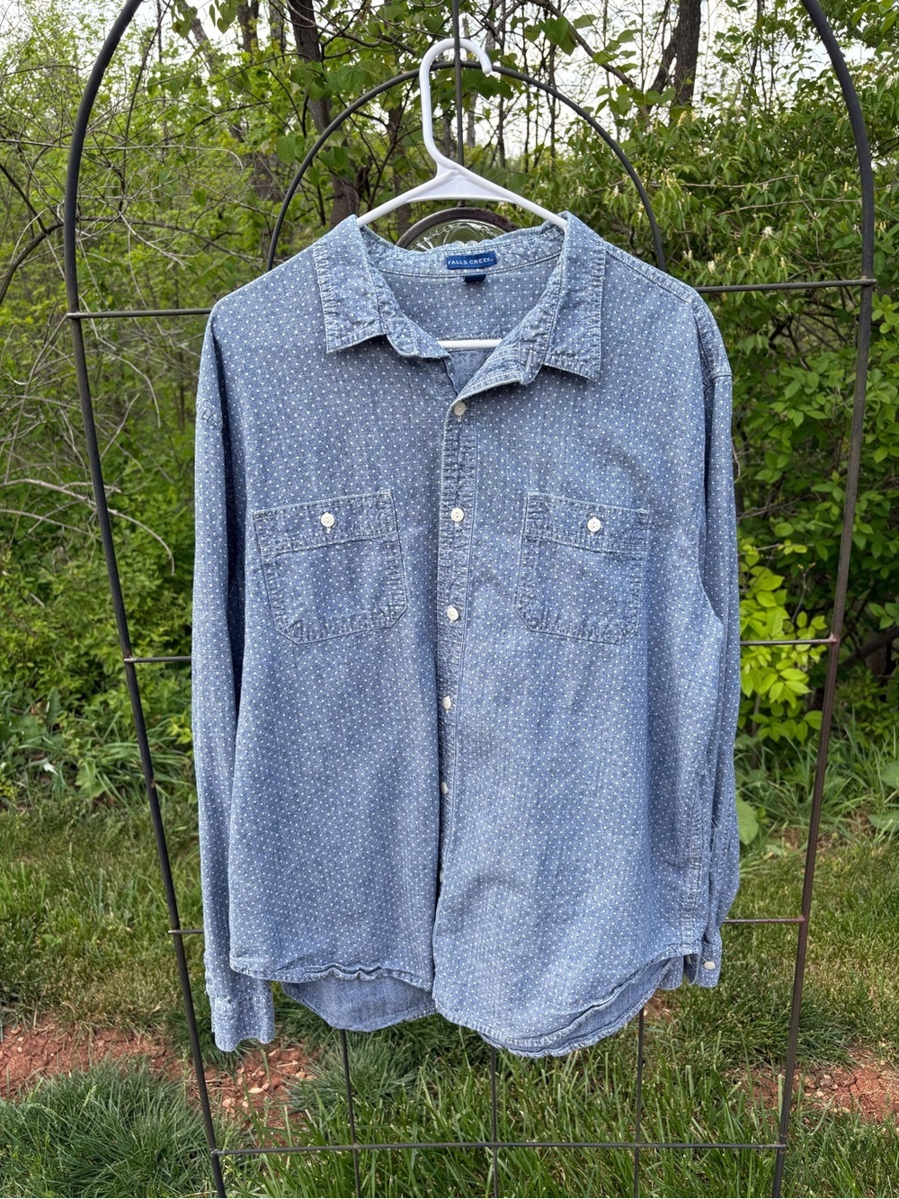 Falls Creek Blue Button-Down Shirt Men’s XL Polka Dot Chambray Long Sleeve